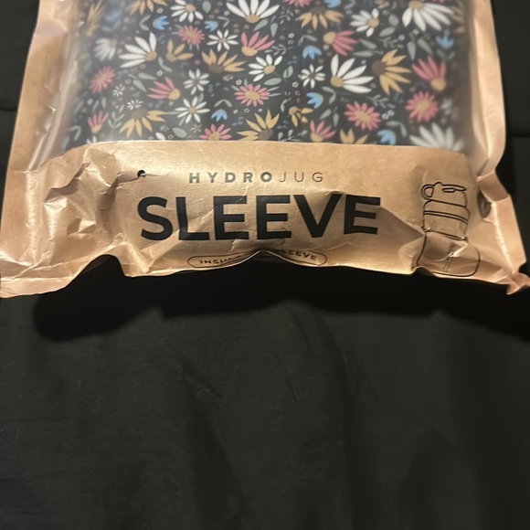 NWT HydroJug Carry Sleeve - Picture 2 of 3